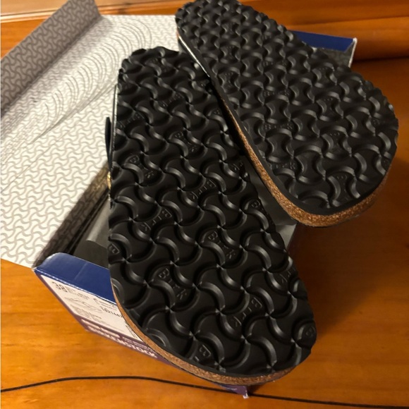 Birkenstock Gizeh Big Buckle High Shine Black Size: EU 38 (7-7.5) Regular NWT - Picture 6 of 8